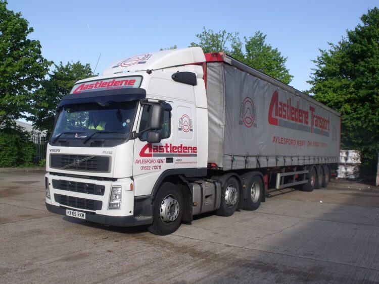 2005 white lorry